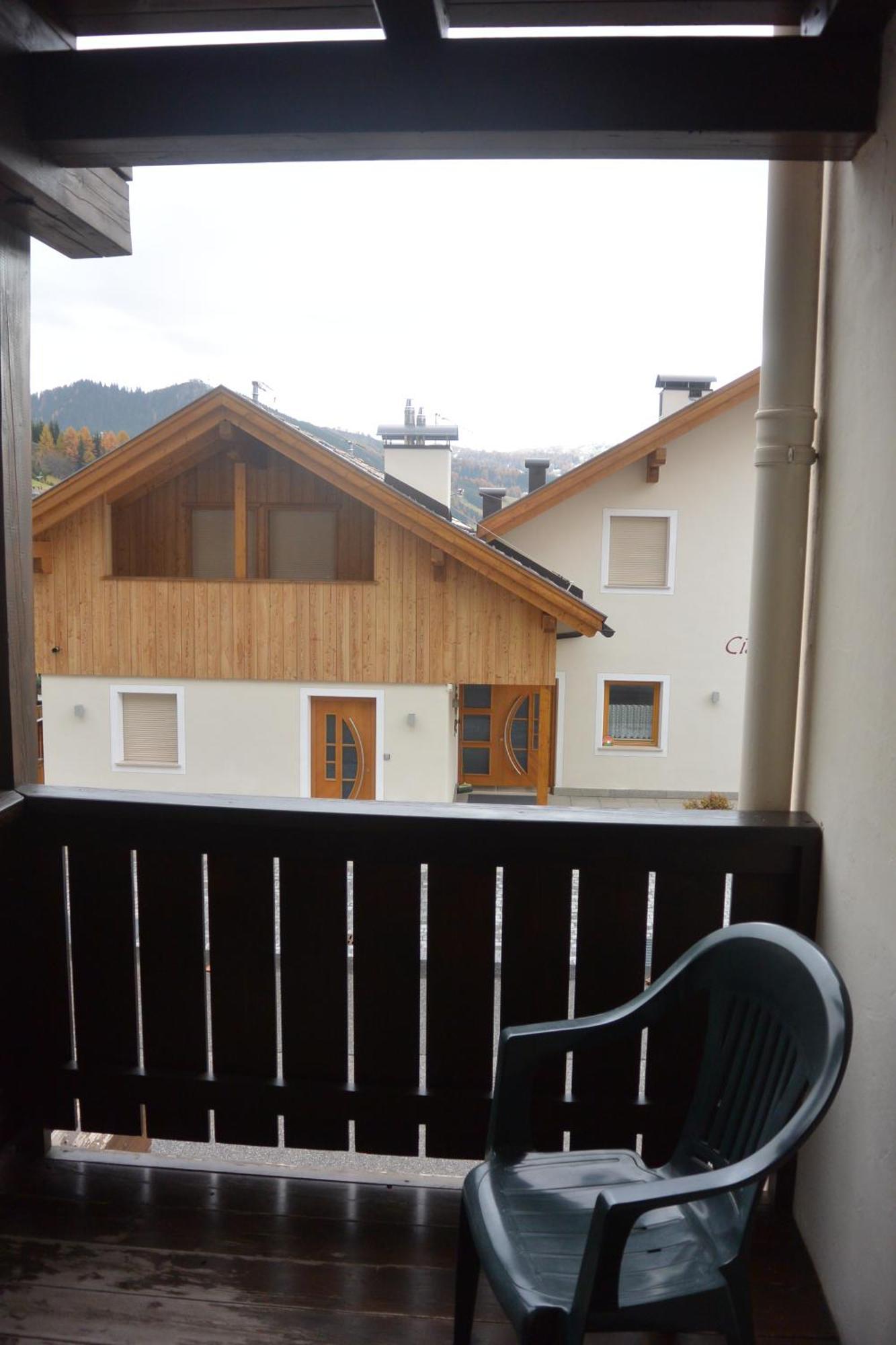 Apartments Antares Colfosco Room photo